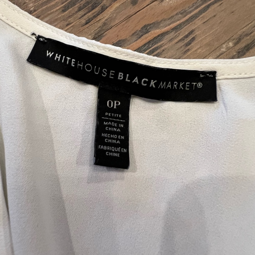 White House Black Market white Pleated Blouse - Picture 4 of 4